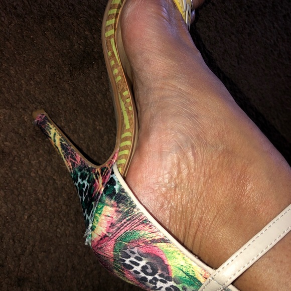 High Heels - Picture 5 of 5